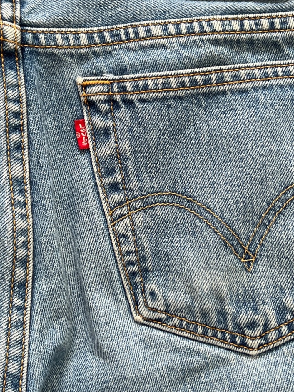 Levi’s Vintage 516 Jeans - Picture 4 of 6